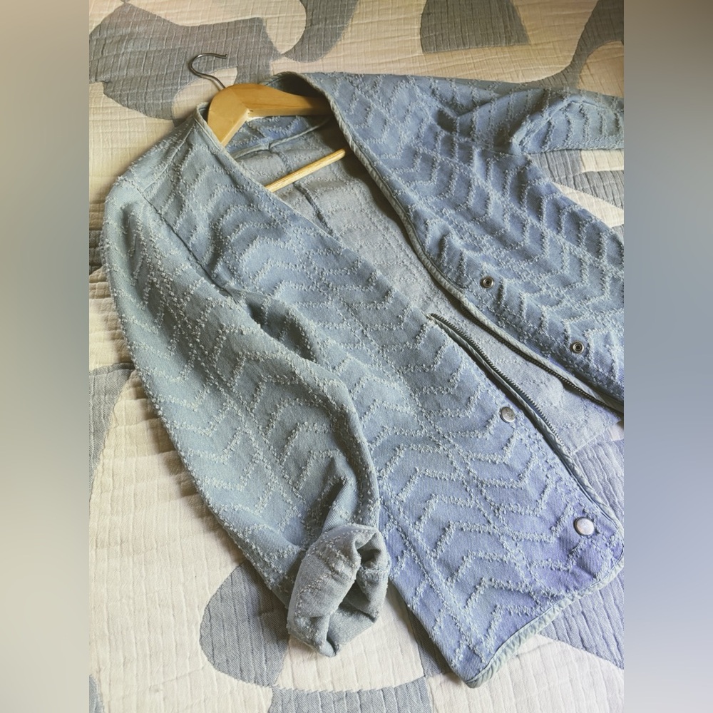 Elegant Blue Women's Sweater